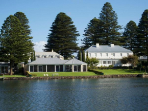 Douglas Riverside, Port Fairy